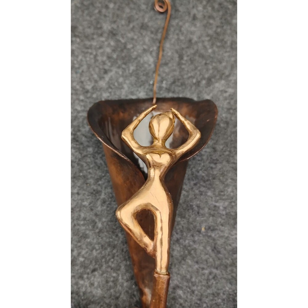 Vintage Art Deco Lady Wall Pocket Vase Bronze Gold Tone Hanging Figural